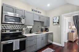 Beautiful Bayside Bungalow 5 min to Beach - Image 5