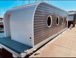 Breathtaking Beachy Houseboat on Clearwater Island - Image 5