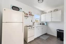 Coastal Waterside Condo 2 Blocks to Beach - Image 3