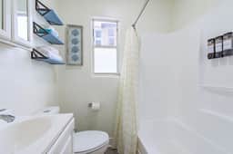 Intracoastal Waterside Studio 2 Blocks to Beach - Image 5