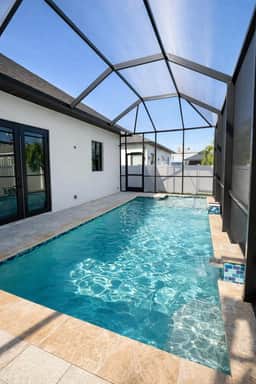 Luxe New 4 Bedroom Midtown Tampa Home! - Image 3