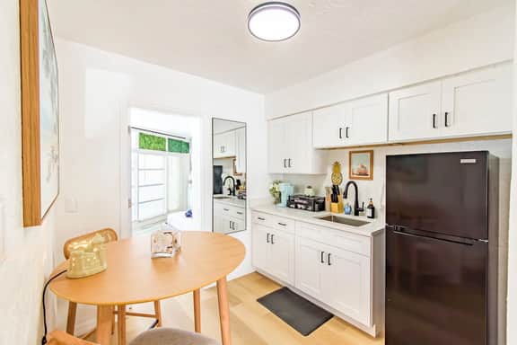 Waterfront Coastal Condo 2 Blocks to Beach - Image 5